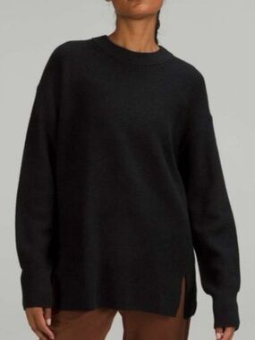 Lululemon Black Marino Wool Blend Thick Crew Neck Sweater Size 4